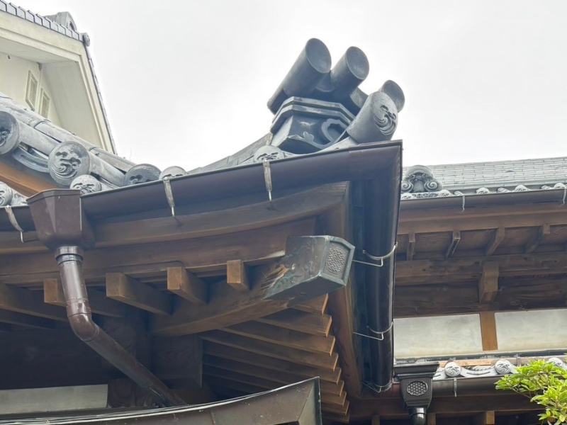 佐賀県三養基郡みやき町の一戸建ての屋根工事（取替） ／ 雨樋工事（取替）の施工後｜坂井製瓦合資会社の施工事例
