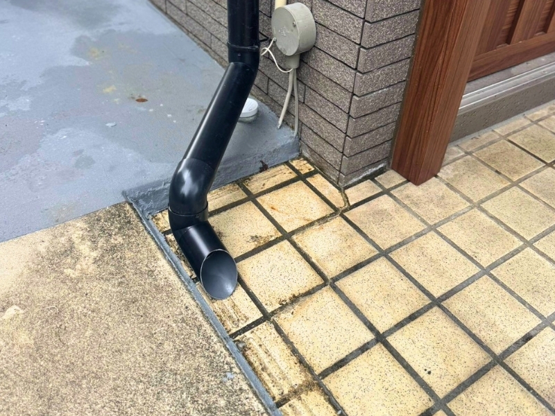 奈良県生駒市の一戸建ての雨樋工事（取替）の施工後｜土井板金の施工事例